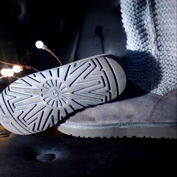 Woman's Knit Shiana Ugg Boots size 6 NWOT - Picture 6 of 10